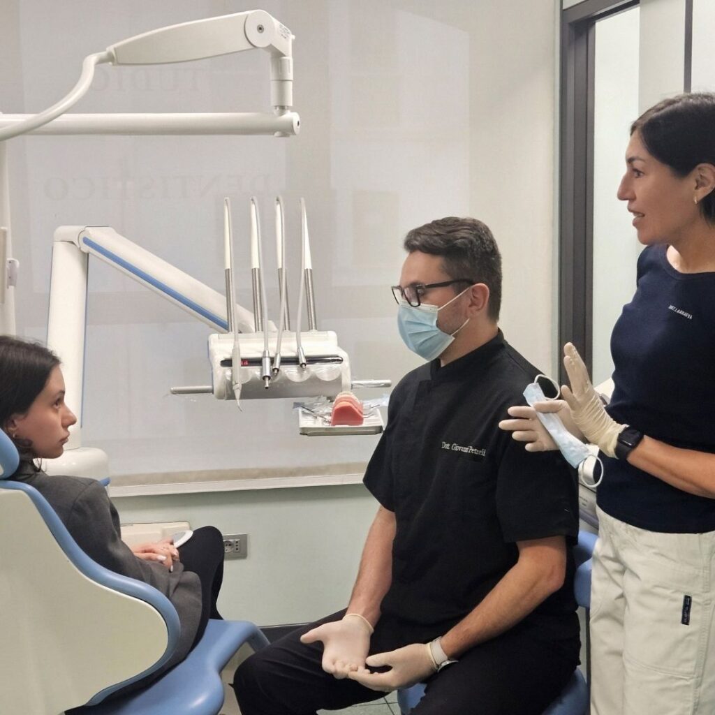 Prima Visita 4 FOTO-CI-PRENDIAMO-CURA-DI-TE-3-Dentista-a-Brescia